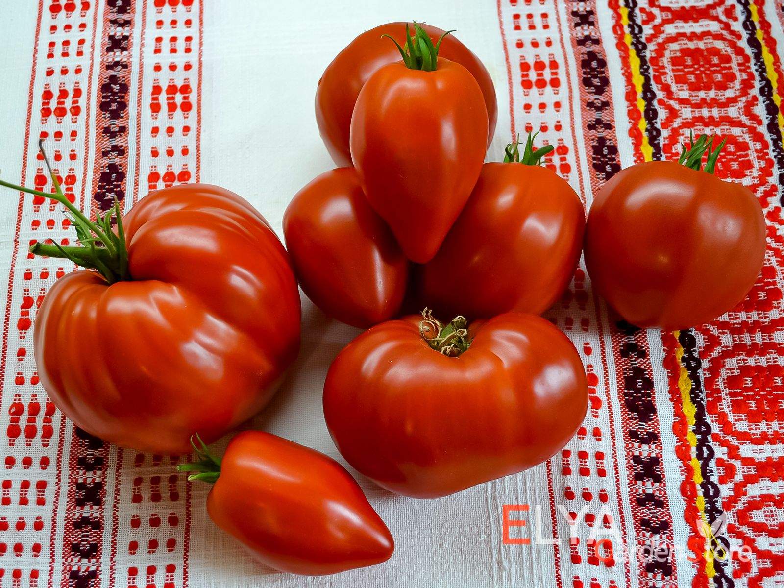 Коллекционный сорт томата Кызыл Тау - крупноплодный, отличный вкус - фото магазина семян Elya Garden