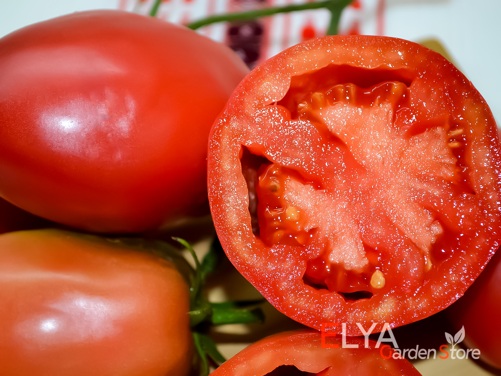 Главное достоинство это коллекционного сорта томатов - потрясающе насыщеннй вкус - фото магазина Elya Garden