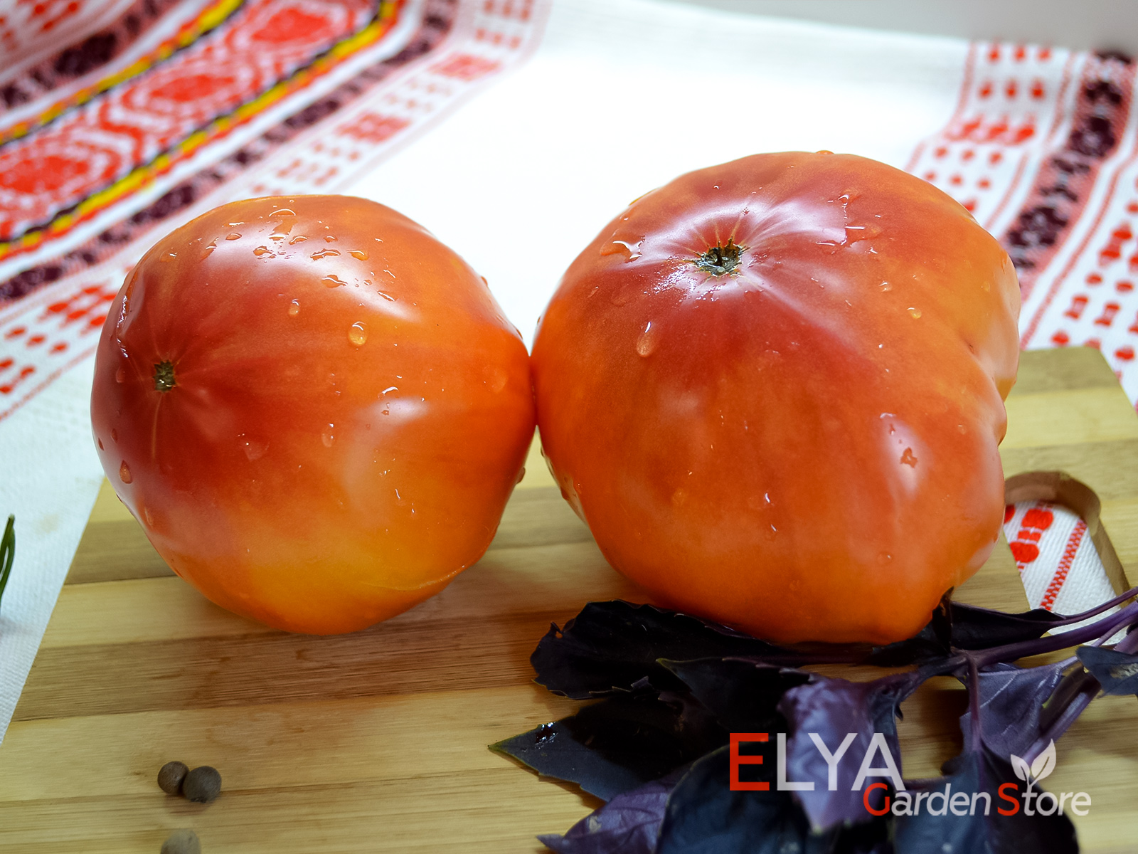 Коллекционный сорт томата Тайна Марси - крупноплодный, мясистый, с приятным вкусом - фото Elya Garden 