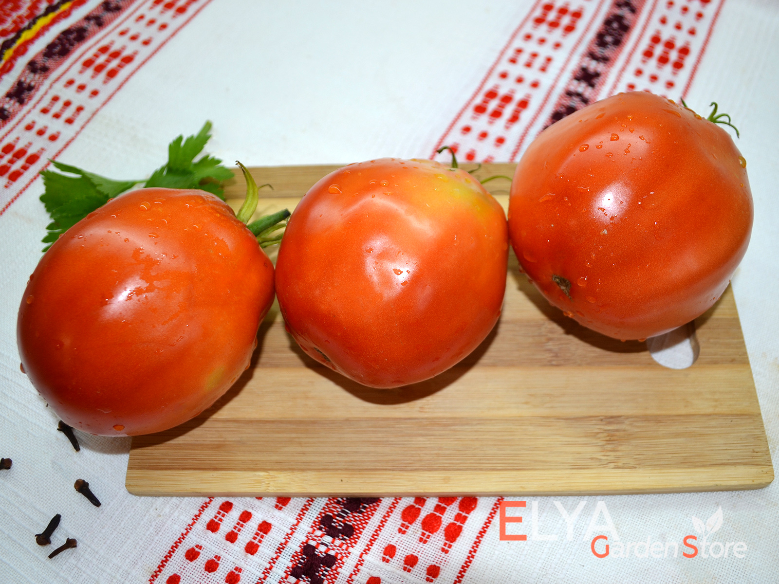 Коллекционный сорт томата Дедушкины Муди - вкусный и урожайный - фото Elya Garden